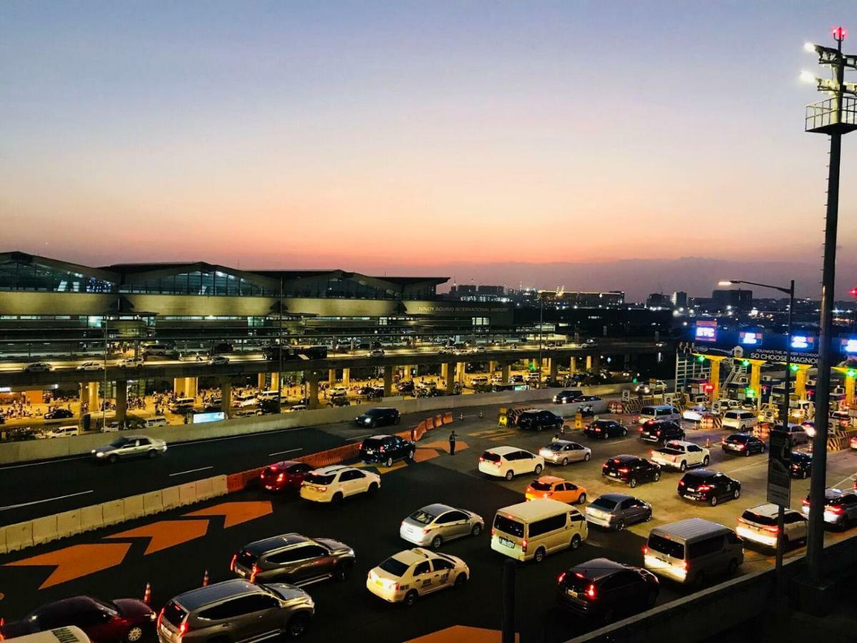 One Palm Tree Villas Across Naia-T3 Manila Eksteriør billede