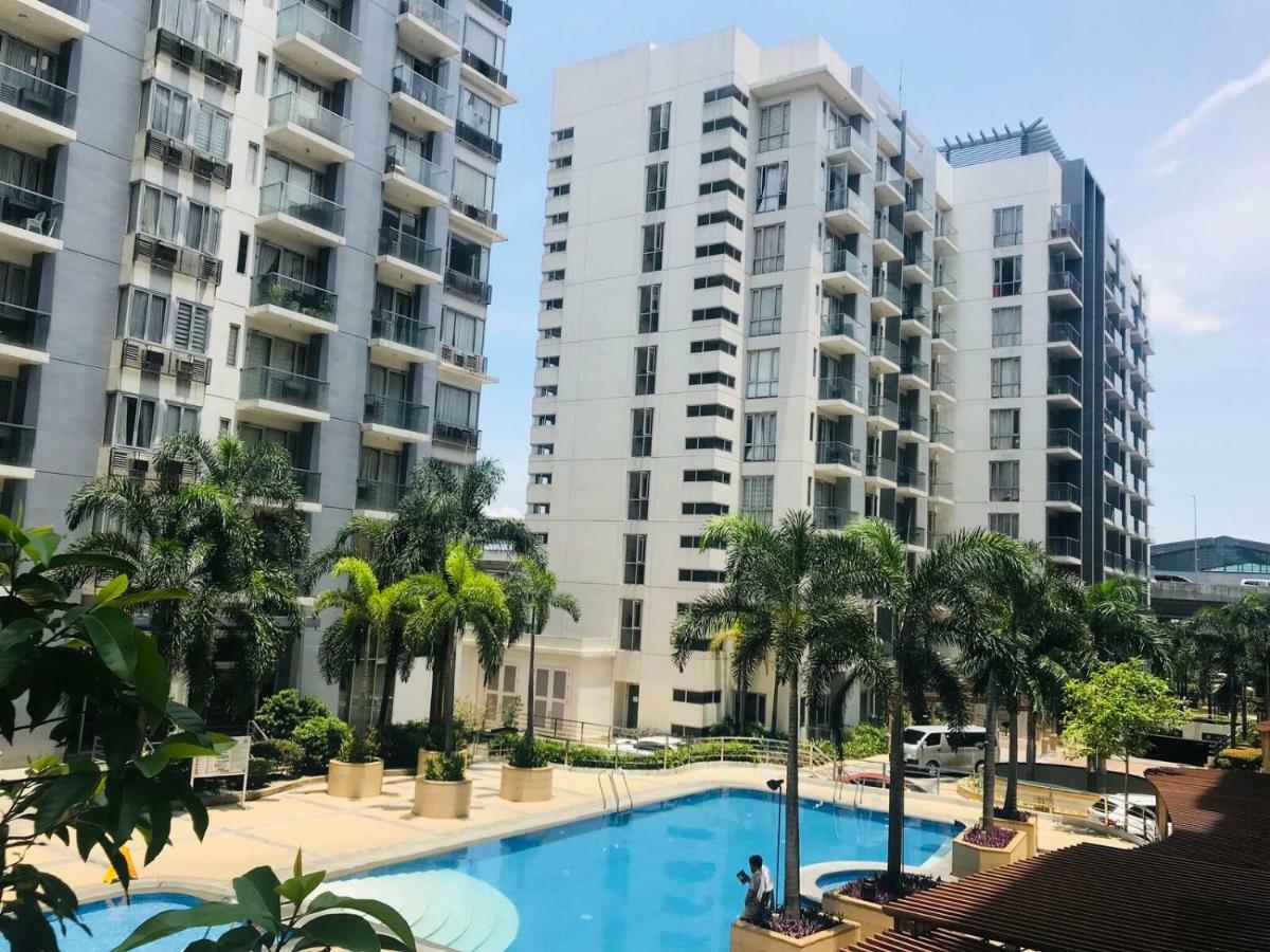 One Palm Tree Villas Across Naia-T3 Manila Eksteriør billede
