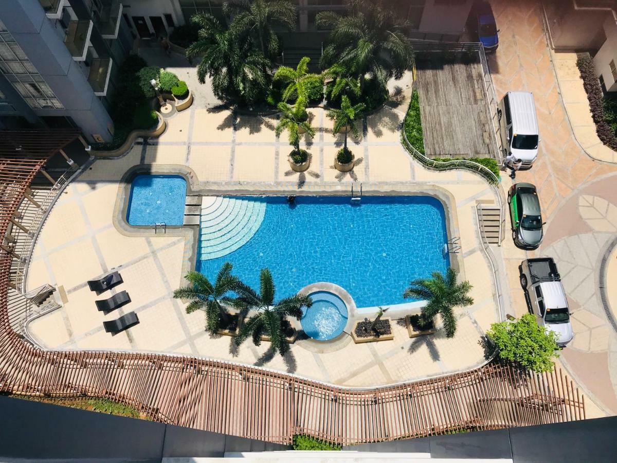 One Palm Tree Villas Across Naia-T3 Manila Eksteriør billede